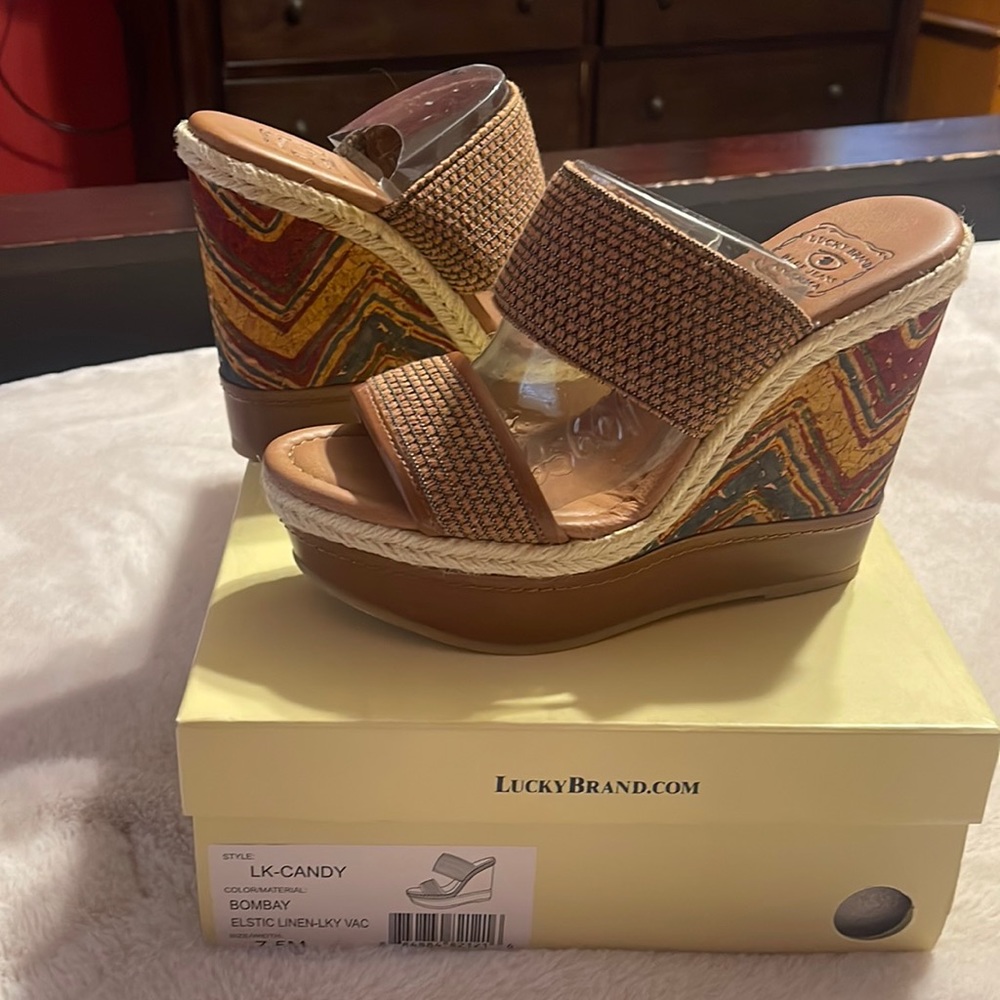 Lucky Brand Sandals
